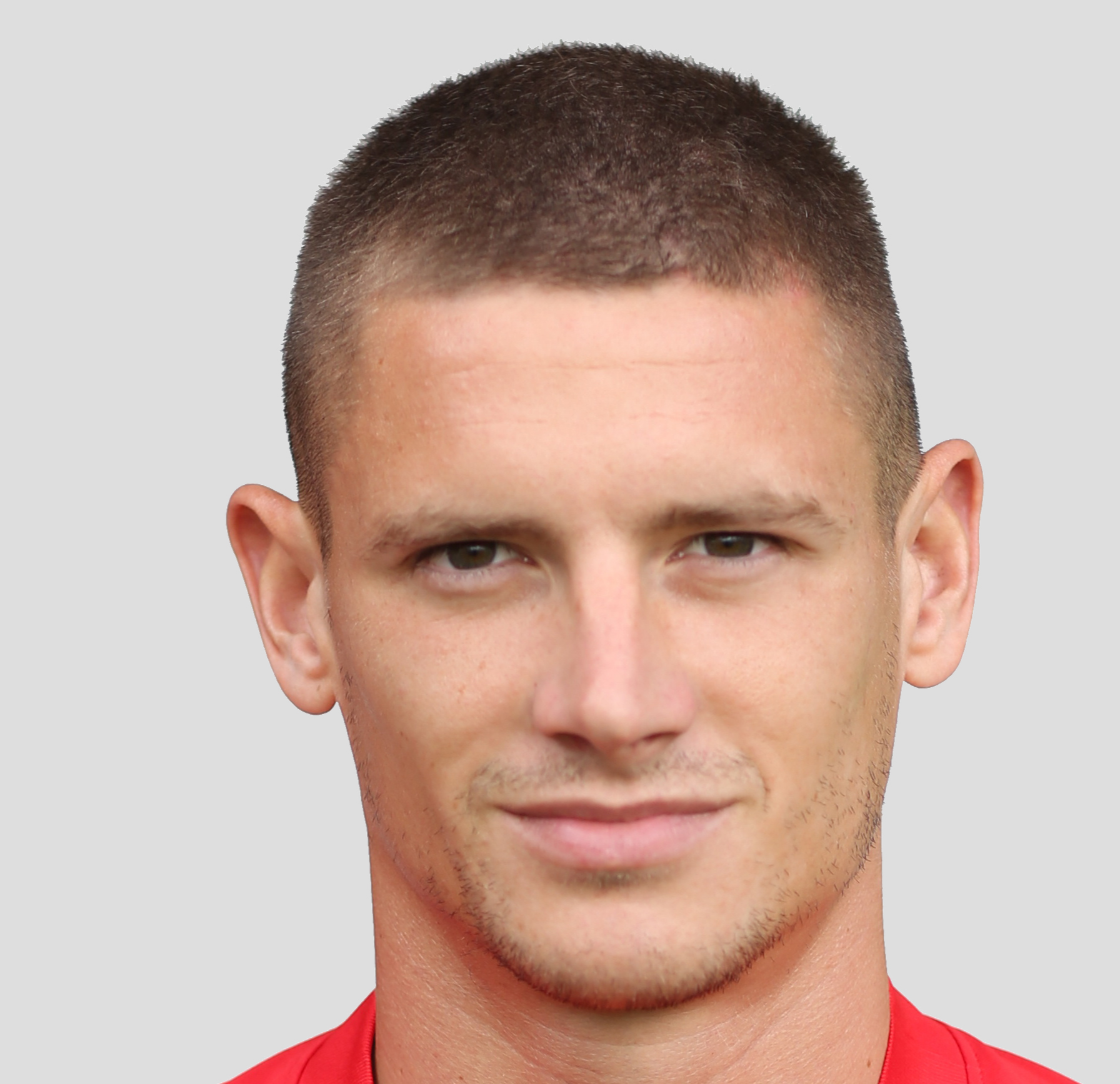 https://img.jundingdz.com/img/football/player/b4e4329b846a355a66f3e83626b2a86a.jpg